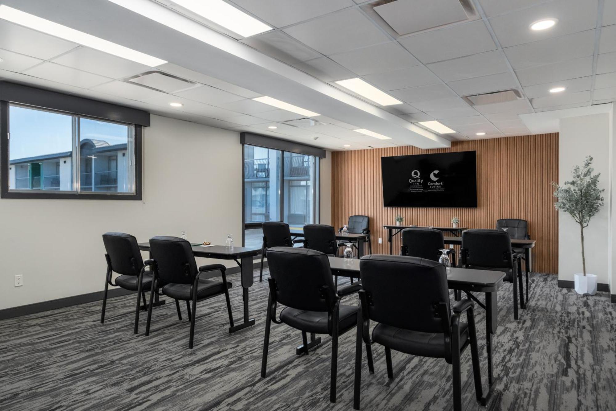 Comfort Suites Kingston Central Kültér fotó
